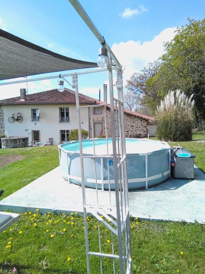 Les Outres Villa Chabrac Exterior photo